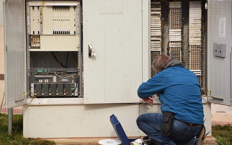 électricien en urgence Le Coudray-Montceaux